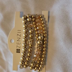*NWT* Metallic Beaded Bracelet-Gold